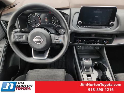 Used 2023 Nissan Rogue SV FWD image 26