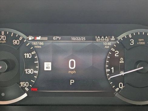 Used 2023 Land Rover Defender 110 X-Dynamic SE image 11