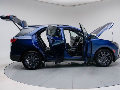 Used 2022 Chevrolet Equinox RS w/ RS Leather Package image 13