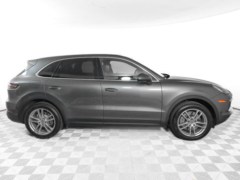 Used 2023 Porsche Cayenne AWD/4WD image 4