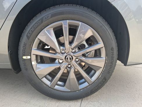 New 2026 Nissan Sentra SL w/ Floor Mat Package FWD image 34