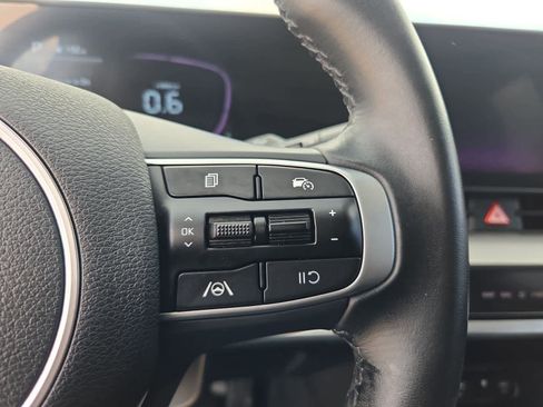 Used 2024 Kia Sportage EX image 23