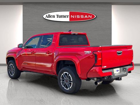 Used 2024 Toyota Tacoma TRD Sport RWD image 7
