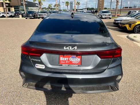 Used 2024 Kia Forte LXS w/ LXS Technology Package FWD image 5