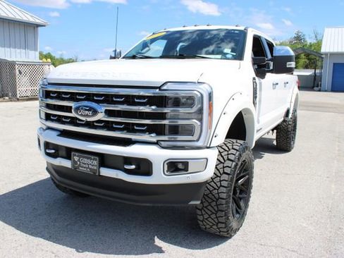 Used 2024 Ford F250 Platinum image 3