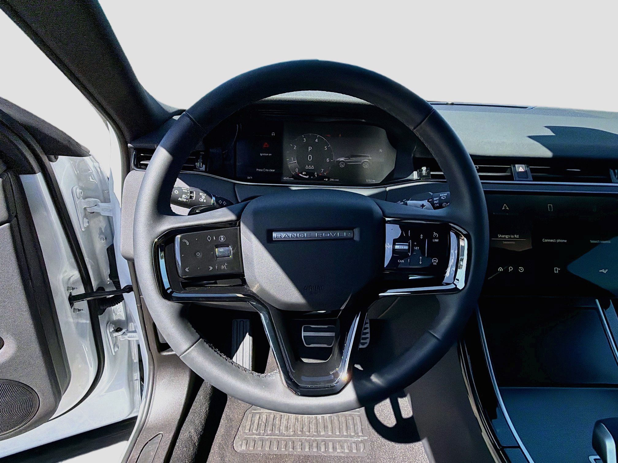 Used 2026 Land Rover Range Rover Evoque Dynamic SE AWD/4WD image 38