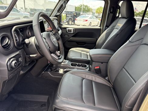 Used 2025 Jeep Wrangler Unlimited Rubicon 392 AWD/4WD image 17