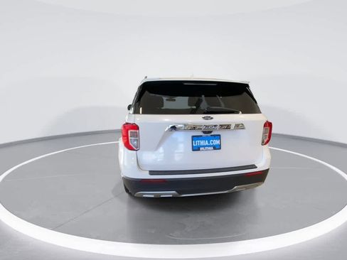 Used 2023 Ford Explorer XLT w/ Equipment Group 202A image 7