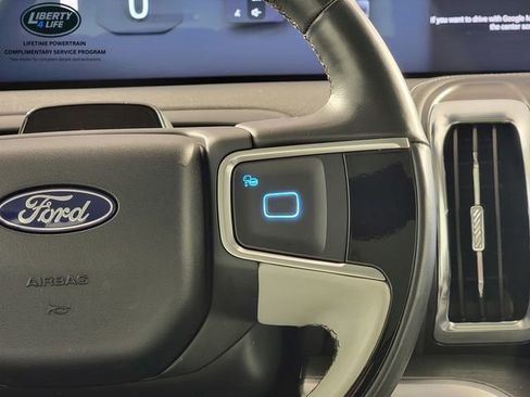 Used 2025 Ford Expedition Platinum AWD/4WD image 26