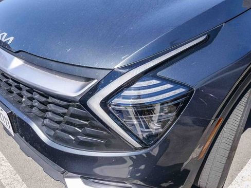Certified 2025 Kia Sportage LX FWD image 6