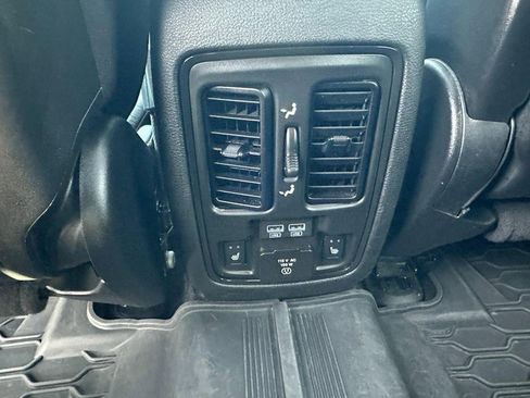 Used 2022 Dodge Durango GT image 12