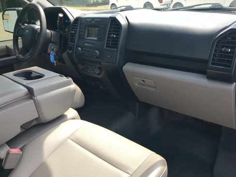 Certified 2019 Ford F150 XL RWD image 14