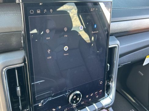 New 2026 GMC Yukon XL Denali w/ Denali Reserve Package image 13