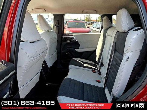 New 2025 Mitsubishi Outlander SE image 6