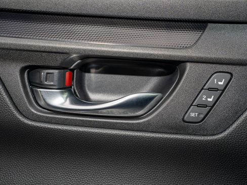 Certified 2025 Honda CR-V Sport-L image 30