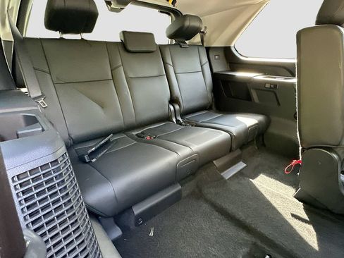 Used 2024 Toyota Sequoia SR5 w/ SR5 Premium Package AWD/4WD image 28