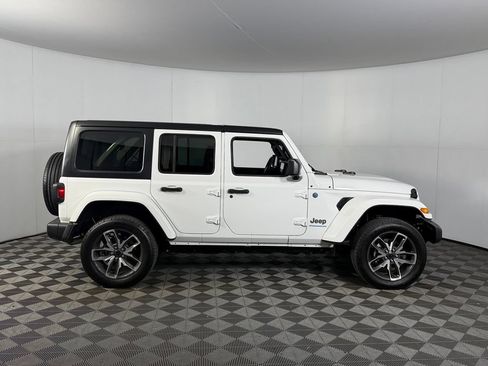 Used 2024 Jeep Wrangler Unlimited w/ Technology Group AWD/4WD image 7