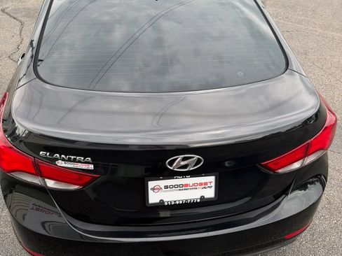 Used 2014 Hyundai Elantra SE FWD image 14