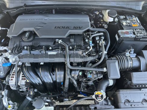 Used 2025 Kia K4 LXS image 16