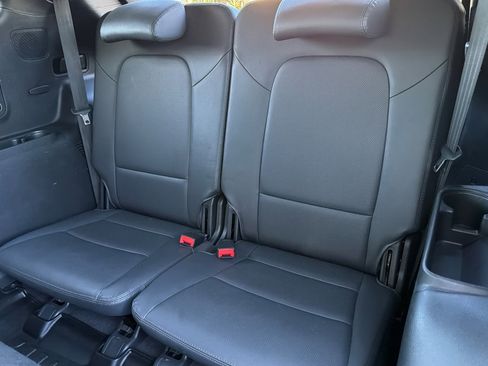 Used 2017 Hyundai Santa Fe SE image 15