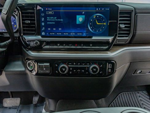 Used 2026 Chevrolet Silverado 3500 LT w/ Convenience Package image 23