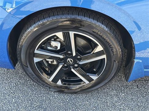 Certified 2025 Nissan Sentra SV image 27