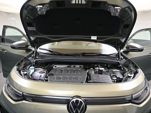 New 2026 Volkswagen Tiguan SE R-Line AWD/4WD image 9