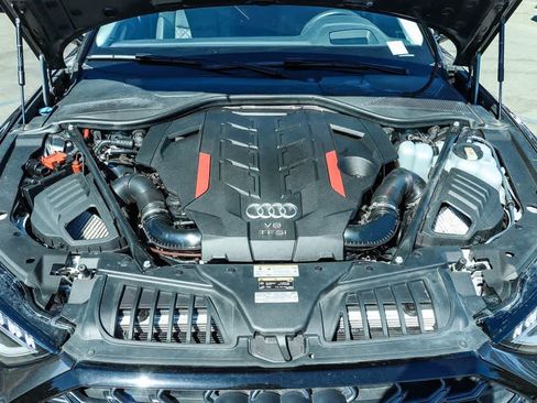 Used 2023 Audi S8 w/ S8 Comfort Plus Package AWD/4WD image 26