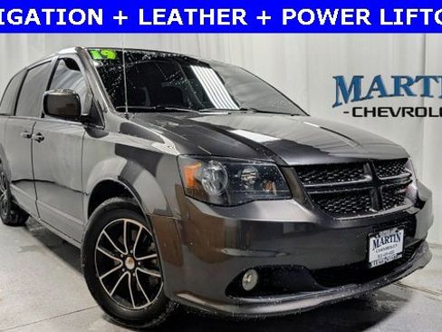 Used 2019 Dodge Grand Caravan GT image 1