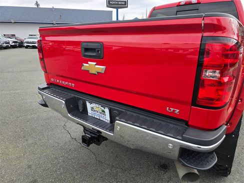 Used 2015 Chevrolet Silverado 3500 LTZ image 16
