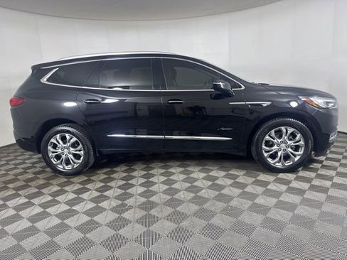 Used 2020 Buick Enclave Avenir w/ Avenir Technology Package AWD/4WD image 2