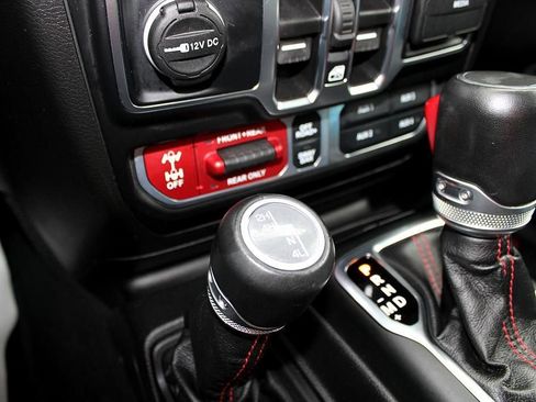 Used 2022 Jeep Wrangler Unlimited Rubicon w/ LED Lighting Group image 40