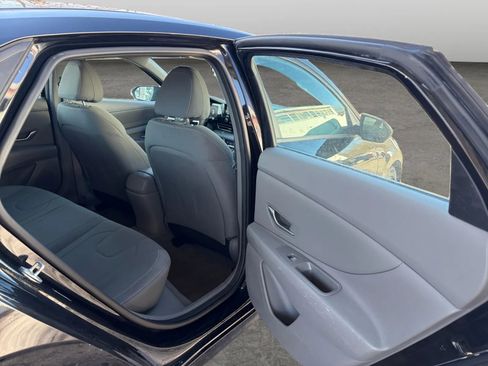 Used 2022 Hyundai Elantra SEL w/ Convenience Package image 15