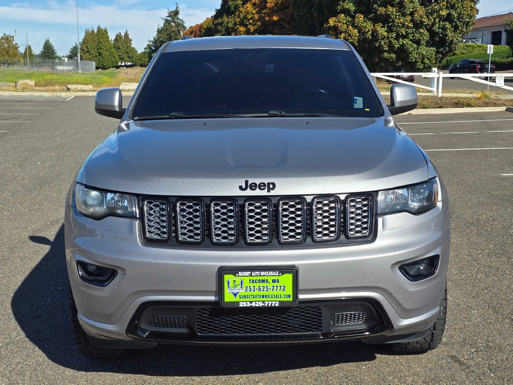 Used 2019 Jeep Grand Cherokee Altitude AWD/4WD image 8