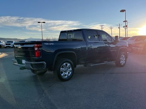 Used 2020 Chevrolet Silverado 2500 LTZ w/ LTZ Premium Package image 5