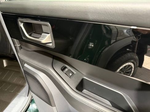 Used 2024 INEOS Grenadier Fieldmaster Edition image 26