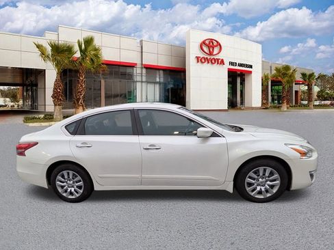 Used 2013 Nissan Altima 2.5 S image 3