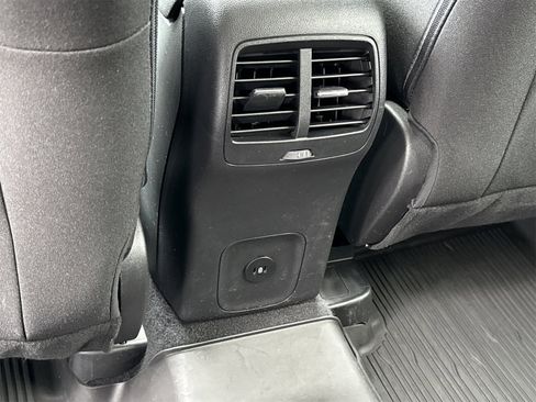 Used 2023 Ford Escape Active image 11
