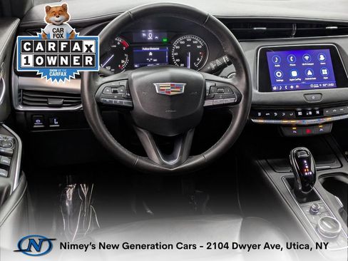 Used 2023 Cadillac XT4 Premium Luxury AWD/4WD image 4