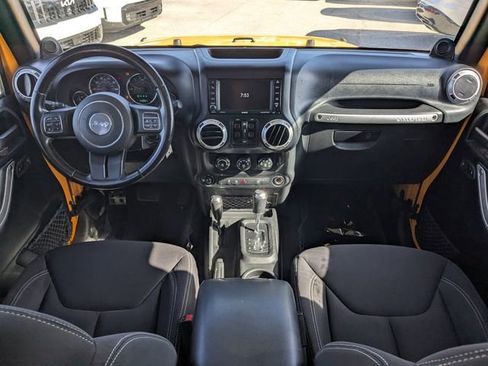 Used 2013 Jeep Wrangler Unlimited Rubicon w/ Connectivity Group AWD/4WD image 13