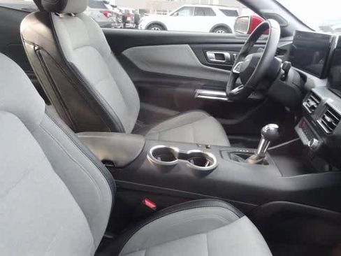 Certified 2024 Ford Mustang Coupe image 6