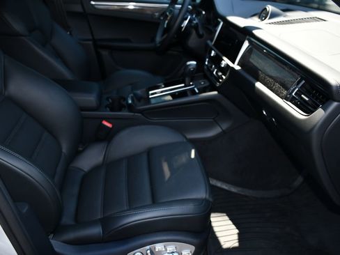 Used 2026 Porsche Macan GTS AWD/4WD image 20