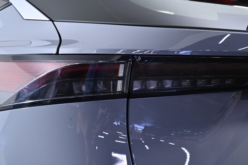 Certified 2023 Nissan Ariya FWD image 9