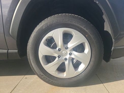 Used 2024 Toyota RAV4 LE image 9