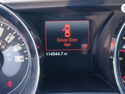 Used 2014 Ford Mustang Premium image 5