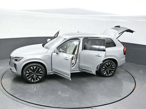 New 2026 Volvo XC90 T8 Ultra w/ Protection Package Premier AWD/4WD image 27