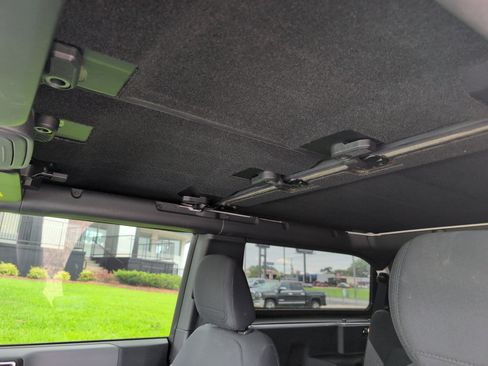 Used 2021 Ford Bronco 2-Door AWD/4WD image 19