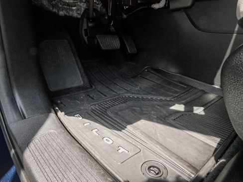 Certified 2025 Honda Pilot Elite image 17