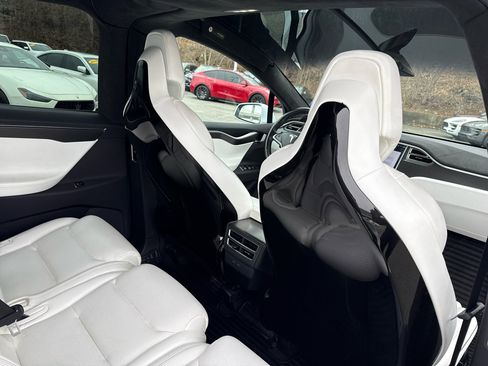 Used 2016 Tesla Model X 60D image 33