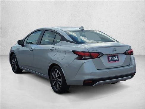 Used 2025 Nissan Versa SV image 9